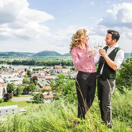 ホテル Steigenberger & 4*