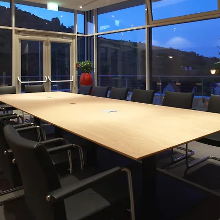 ホテル Steigenberger & 4*