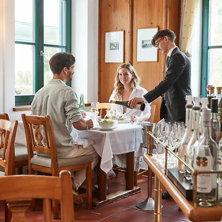 Hotel Steigenberger & Kremže