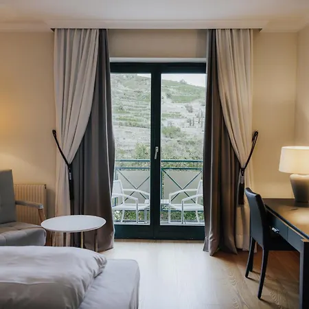 ホテル Steigenberger &