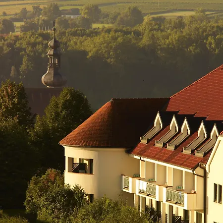 Ξενοδοχείο Steigenberger & 4*